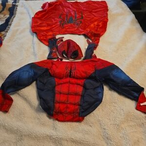 021926 spiderman outfit. Mask,gloves,, shirt and cape box 22t